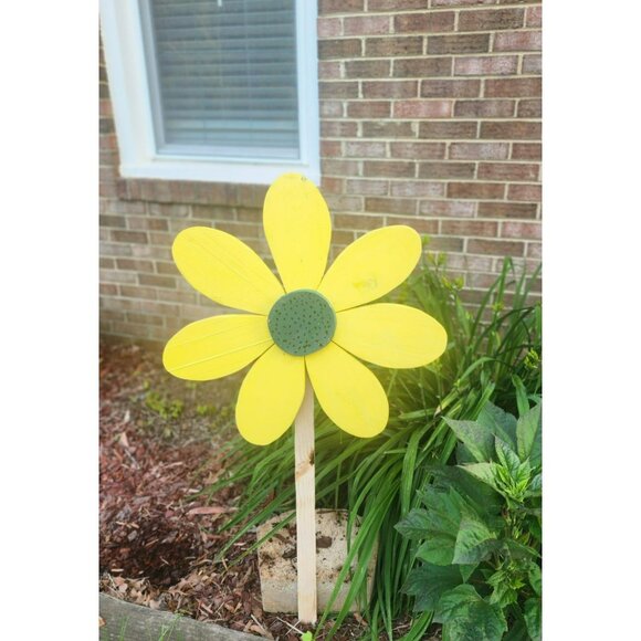Wooden Yellow Flower Yard Decor – Garden Stake or Wall Art for Fence, Porch - Picture 6 of 11
